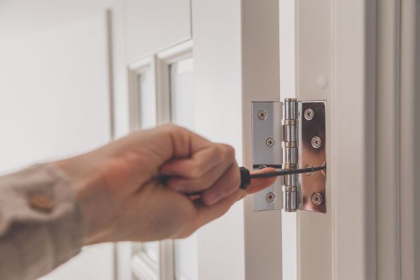 Hinge Repair in San Luis Obispo
