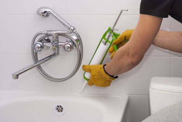 Bathtub Caulking in San Luis Obispo