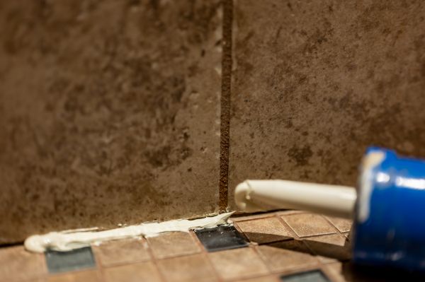 Shower Caulk Replacement in San Luis Obispo